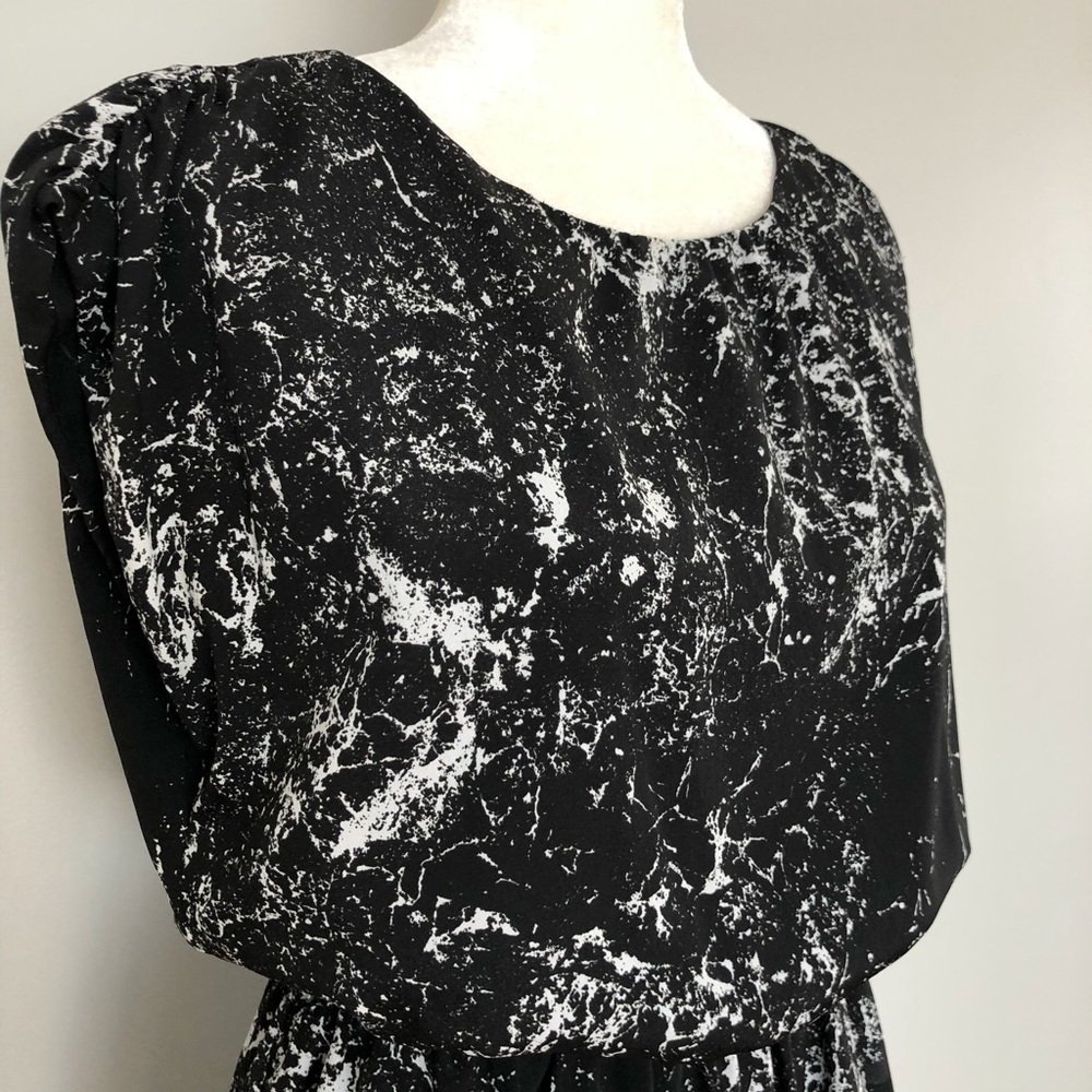 SOLD - Michael Kors Dress - M - Picture 2 of 7
